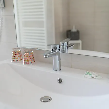 Guest house Le Stanze Dei Poeti E Del Vino La Spezia